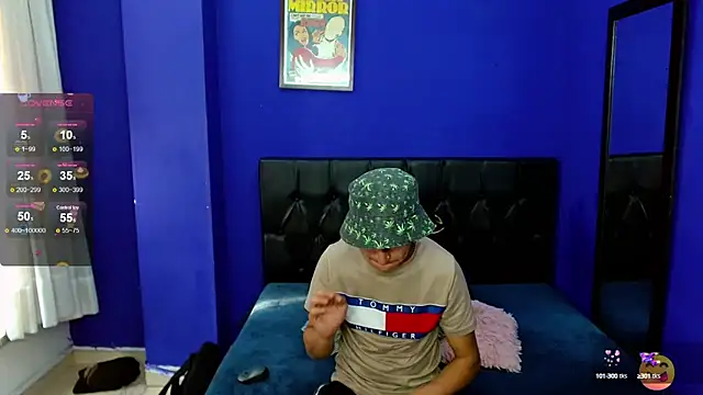  snopyy  online show from 02/03/25, 08:35
