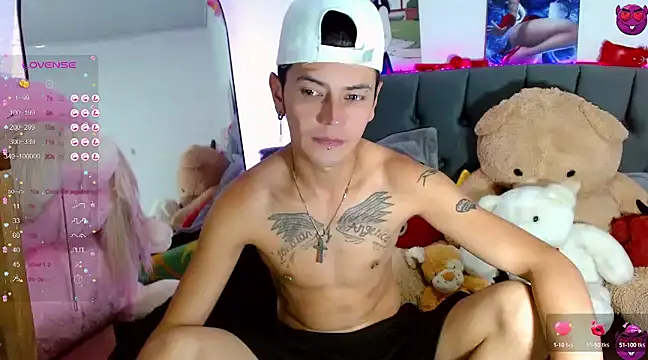  snopyy  online show from 02/28/25, 05:15