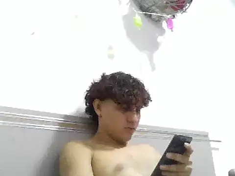 pedrodavid  online show from 03/20/25, 10:07