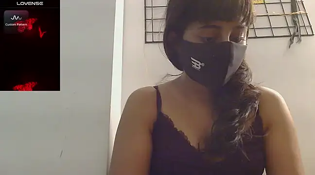 Snapshot of shimoona chatting on 02/23/25, 03:18 shimoona online show from 02/23/25, 03:18