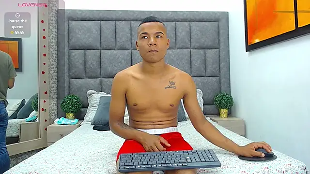 LiamsyAllison online show from 03/22/25, 03:42