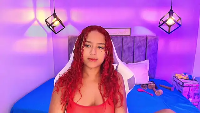 Sophiee Velvet online show from 09/30/25, 02:55