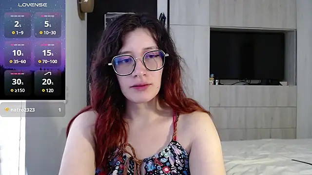 Snapshot of mariana124- chatting on 02/20/25, 08:58 mariana124- online show from 02/20/25, 08:58