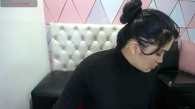 Snapshot of Marinasexxx chatting on 03/13/25, 06:56 Marinasexxx online show from 03/13/25, 06:56