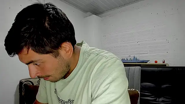 Snapshot of Himoreno25 chatting on 01/16/25, 10:12 Himoreno25 online show from 01/16/25, 10:12
