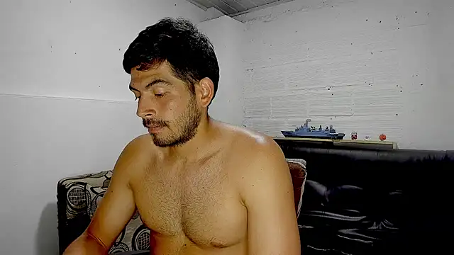 Snapshot of Himoreno25 chatting on 02/26/25, 03:21 Himoreno25 online show from 02/26/25, 03:21