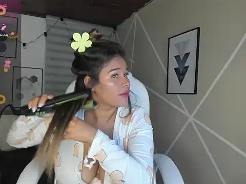 Enma  clark online show from 11/04/25, 04:44