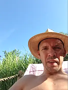 Snapshot of Slegde85 chatting on 06/26/26, 03:49 Slegde85 online show from 06/26/26, 03:49