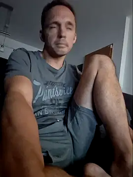 Snapshot of Slegde85 chatting on 07/11/26, 09:38 Slegde85 online show from 07/11/26, 09:38