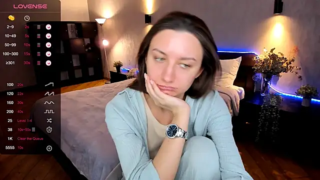 annacooleman online show from 12/04/24, 02:09