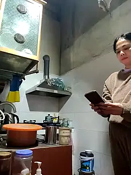 Tinease online show from 02/21/25, 10:48