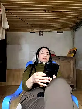Tinease online show from 03/01/25, 02:34