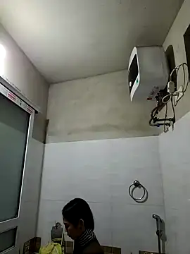Tinease online show from 03/08/25, 10:45