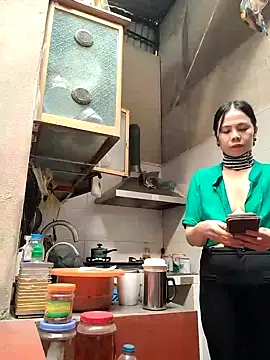 Tinease online show from 03/19/25, 01:54