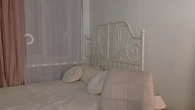 Snapshot of Morgenstern_ chatting on 09/21/25, 05:42 Morgenstern online show from 09/21/25, 05:42