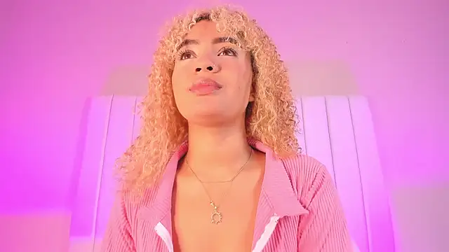 Snapshot of julieta_flower chatting on 01/09/25, 02:29 julieta flower online show from 01/09/25, 02:29