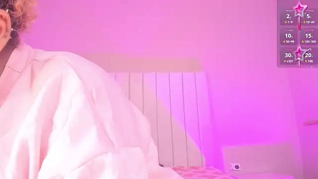 Snapshot of julieta_flower chatting on 02/01/25, 02:13 julieta flower online show from 02/01/25, 02:13