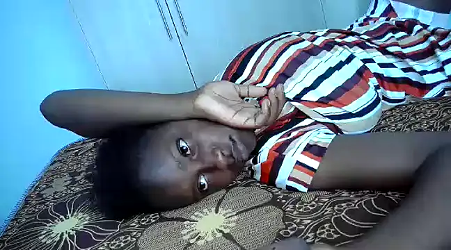 Snapshot of queen-goddess chatting on 12/27/24, 05:42 queen-goddess online show from 12/27/24, 05:42