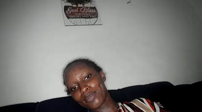 Snapshot of queen-goddess chatting on 03/08/25, 03:35 queen-goddess online show from 03/08/25, 03:35