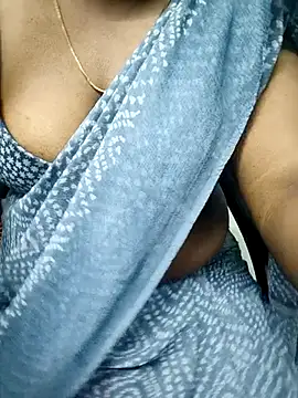Snapshot of tamil_subha69 chatting on 07/07/26, 04:55 tamil subha69 online show from 07/07/26, 04:55