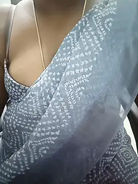 Snapshot of tamil_subha69 chatting on 07/21/26, 06:43 tamil subha69 online show from 07/21/26, 06:43