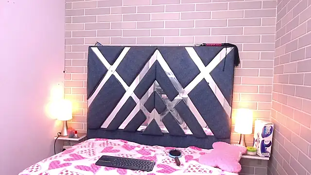 AndreaGil  online show from 12/24/24, 03:37