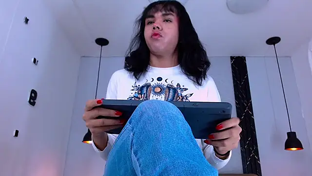 AndreaGil  online show from 10/02/25, 12:45