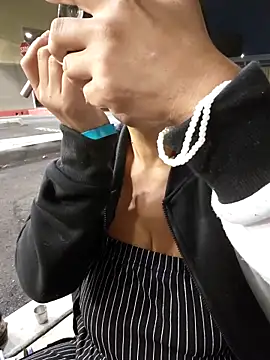 Snapshot of Kittybouncy69 chatting on 09/29/25, 10:09 Kittybouncy69 online show from 09/29/25, 10:09