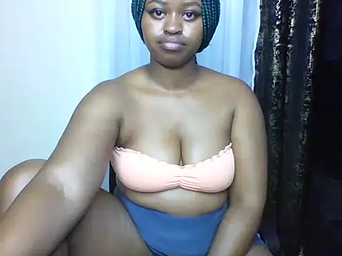 Candii wet  online show from 02/07/25, 11:45