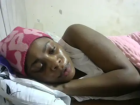 sweetgirlDora online show from 10/04/25, 08:29