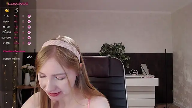 Cutie Annie online show from 11/23/25, 02:55