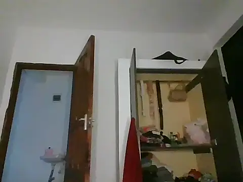 Snapshot of Candykitten chatting on 03/21/25, 09:34 Candykitten online show from 03/21/25, 09:34