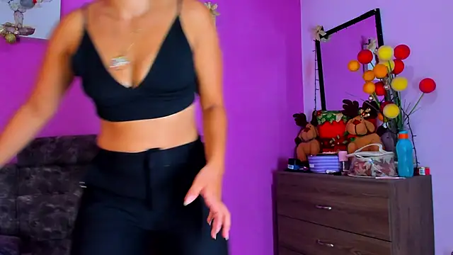 jade brunnette online show from 12/21/24, 08:10