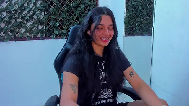 Megan Whitte online show from 03/03/25, 02:36