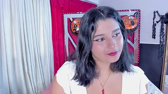 Megan Whitte online show from 10/25/25, 08:36