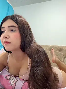 mia cooper 24 online show from 05/30/26, 06:32