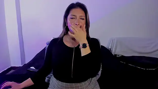 MichelleManson online show from 11/12/25, 10:15