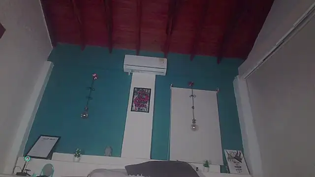 ariana-white- online show from 11/20/25, 06:46