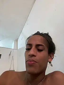 AlexaWarner online show from 05/24/26, 09:09