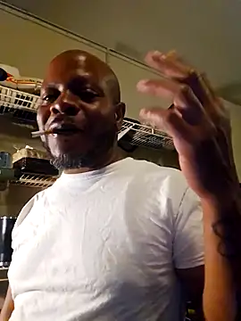 Snapshot of personalityalwayswins2 chatting on 10/15/25, 05:51 personalityalwayswins2 online show from 10/15/25, 05:51