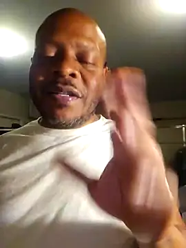 Snapshot of personalityalwayswins2 chatting on 11/18/25, 05:01 personalityalwayswins2 online show from 11/18/25, 05:01