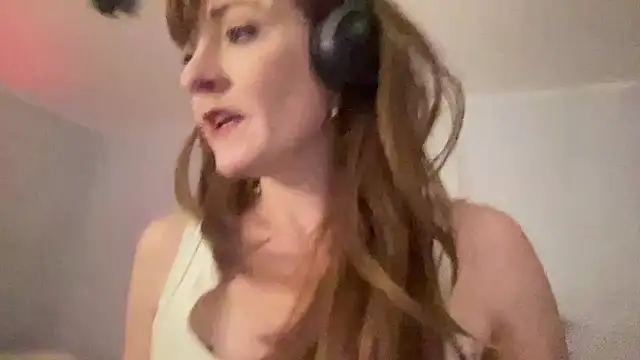 Snapshot of maythegr8ness chatting on 02/04/25, 03:11 maythegr8ness online show from 02/04/25, 03:11