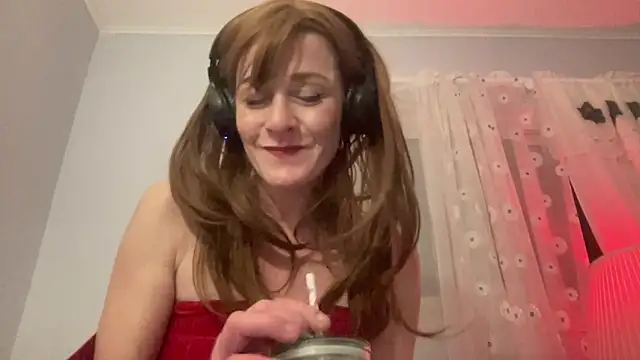 Snapshot of maythegr8ness chatting on 02/04/25, 06:14 maythegr8ness online show from 02/04/25, 06:14