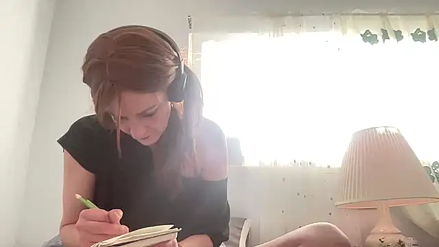 Snapshot of maythegr8ness chatting on 02/05/25, 03:42 maythegr8ness online show from 02/05/25, 03:42