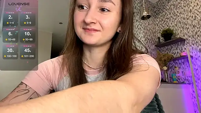 Eva Eva  online show from 10/24/25, 09:44