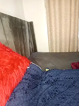 Snapshot of Golden_diver chatting on 11/24/25, 08:14 Golden diver online show from 11/24/25, 08:14