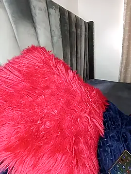 Snapshot of Golden_diver chatting on 11/25/25, 10:59 Golden diver online show from 11/25/25, 10:59