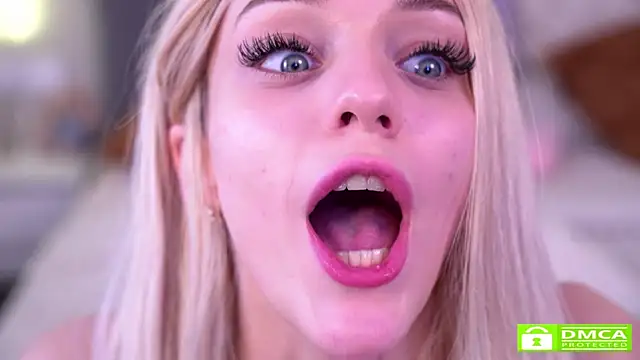 Snapshot of tessa_meow chatting on 03/23/25, 12:15 tessa meow online show from 03/23/25, 12:15