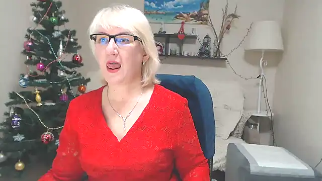 Snapshot of FleurMays chatting on 01/03/25, 11:14 FleurMays online show from 01/03/25, 11:14