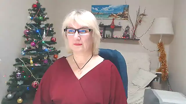 Snapshot of FleurMays chatting on 01/13/25, 12:35 FleurMays online show from 01/13/25, 12:35
